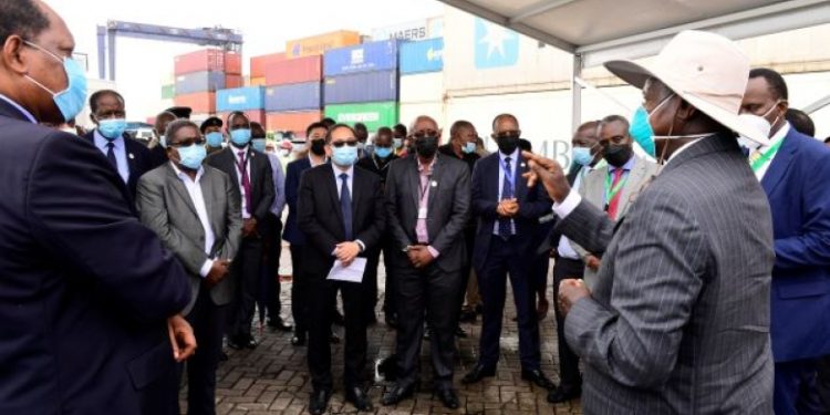 Don’t fragment regional market, share ideas – Museveni