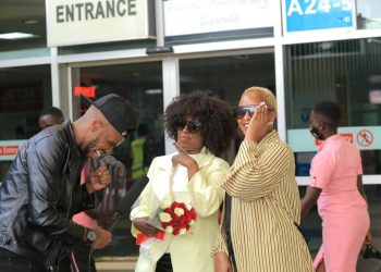 Rwanda Songbirds Charly na Nina Arrive For Comedy Store Show