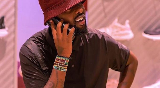 Teargas As Makerere Students Throw Beer Bottles at Singer Eddy Kenzo