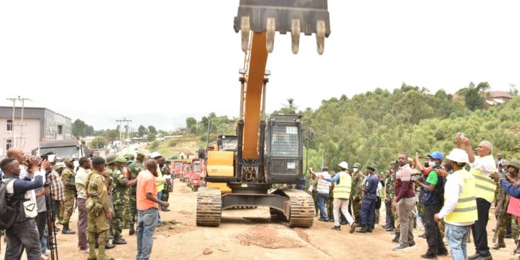 Gen Muhanga Breaks Ground for Construction Of Kasindi-Beni-Butembo Road in DR Congo