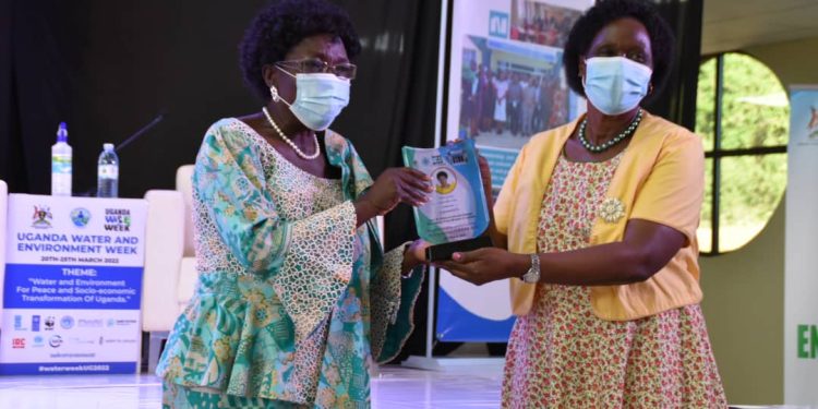 Gov’t Commits to Prioritize Issues of Water and Environment Services