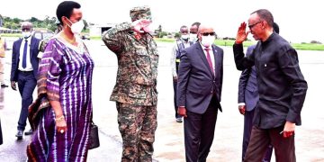 Pictorial: Rwanda President Paul Kagame Arrives in Uganda
