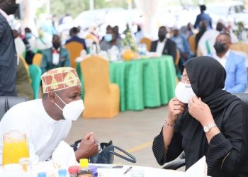 Speaker Gifts Shs50m to Al-Hidaya Mosque at Iftar Dinner