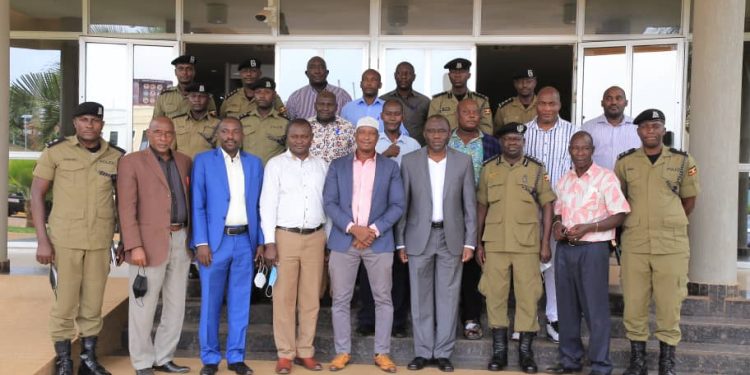 Crime Intelligence Boss Damulira meets Taxi Industry Leadership, Discuss Challenges Affecting Sector