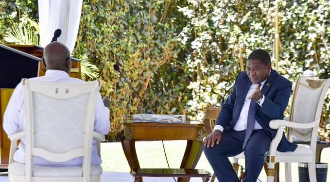 Museveni Shows Nyusi Beautiful Lake Victoria as he bids him Farewell