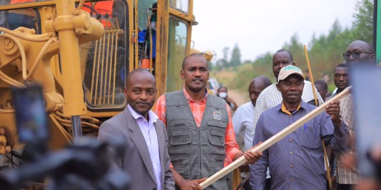 Gov’t Kicks off Construction of 28 Farm Access Roads at Shs32bn