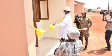 Oscar Chelimo Wins Bronze at Oregon 22