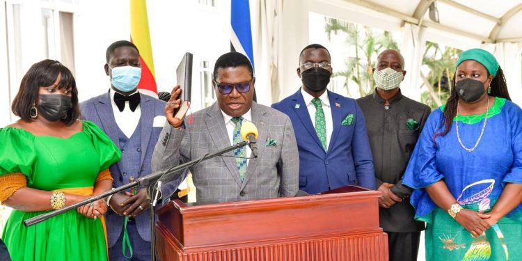 Mao Sworn in as Justice and Constitutional Affairs Minister