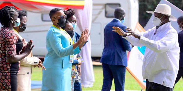 Museveni tells Youth: We Cannot Become Prosperous by Begging