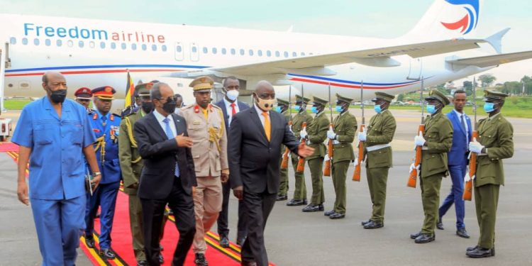 Somali President Hassan Sheikh Mohamud in Uganda for 60th Independence Day Celebrations