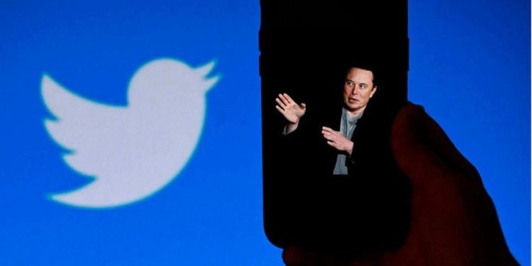 Musk Introduces Gold, Grey and Blue Badges for Twitter Accounts