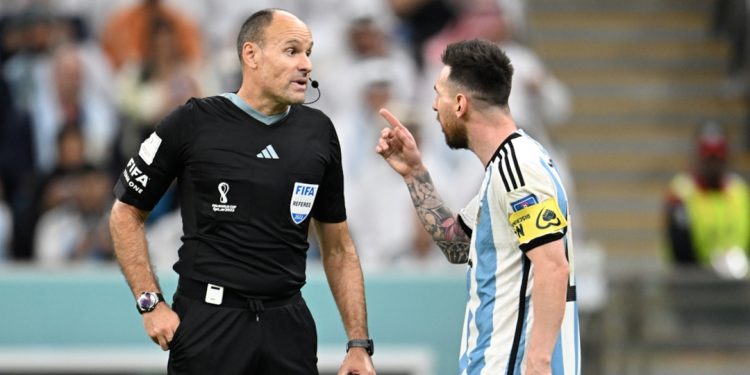Messi Slams Referee after Argentina Win on Penalties