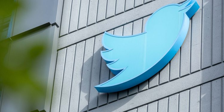 Musk Relaunches Twitter Blue after Fake Account Fiasco