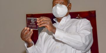 Museveni Receives Climate Mobility Champion Leader Award