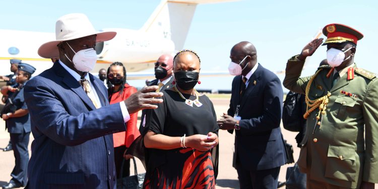Museveni in South Africa, will Address Business Forum