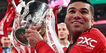 Manchester United Win League Cup to end Six-Year Trophy Drought