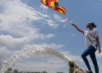 Pictorial: Ugandans Marvel at the Beauty of Western Uganda