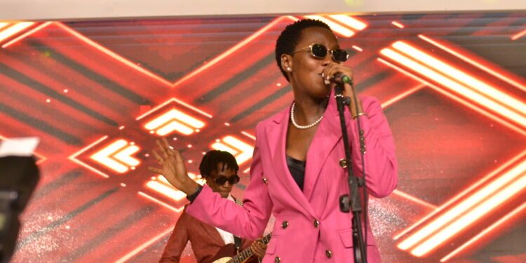 Azawi Wows Rotarians at Johnnie Walker Governors Banquet Dinner