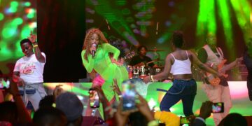 Mun G & Sheebah Fire up Roast & Rhyme