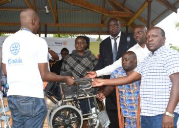 Rotary Club Kampala North, UBL handover Medical Equipment to Bududa Community