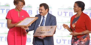 UTB Presents Star Ratings Plaques to Recently Graded and Classified Hotels