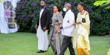 Museveni Gifts Kyabazinga & Inhebantu 100 cows at Special Luncheon
