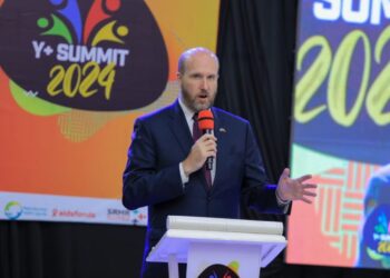 US Ambassador Calls for Community Involvement in Fight Against HIV/AIDS