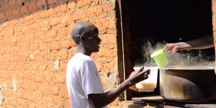 West Nile and Kiryandongo Schools Adopt Smart Stoves to Protect Environment