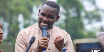 Teargas as Police Block LoP Ssenyonyi from Touring Lubigi Wetland Eviction Site