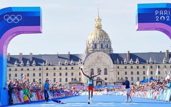 Ethiopia’s Tamirat Tola Breaks Olympic Marathon Record