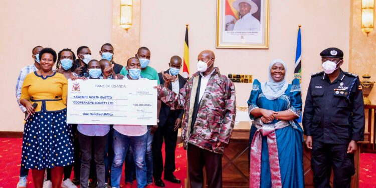 Museveni Fulfils Shs1.2bn Pledge to Ghetto SACCOs