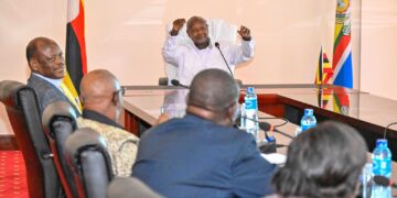 Museveni, Makerere University Dons Discuss African History