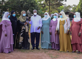 Museveni Gives Shs2bn to Muslim Women SACCOs, Vows to Save Ugandans from Money Lenders