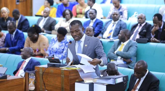 Museveni Urges Public Administrators to Liaise with Political Leaders for Effective Administration