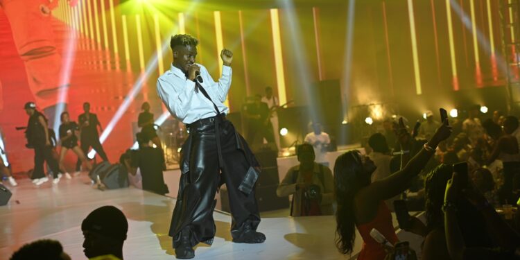 Apass Beats the Midnight Drum ‘Loud and Proud’ at Serena