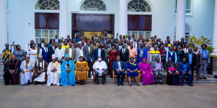 President Museveni meeting leaders from Tororo district