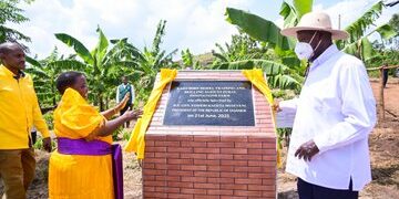 Museveni Commissions Key Projects in Kakumiro, Hails PM Nabbanja’s Work Ethic