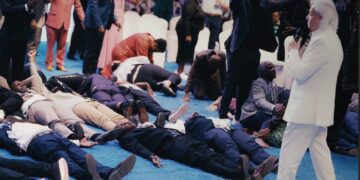 Benny Hinn’s Healing Crusade Draws Over 500,000 as Miracles Stir Nation