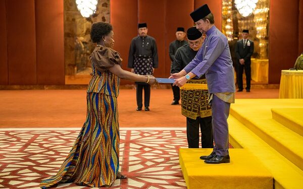 Amb Betty Bigombe Presents Credentials to Brunei Sultan