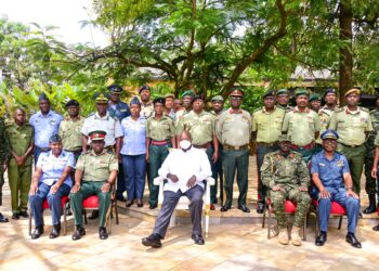 Museveni Calls for African Unity, Industrialisation in Lecture to Zimbabwean Army Officers