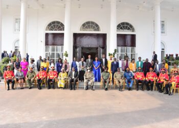 Gen Elwelu, Six Others Retire from Army