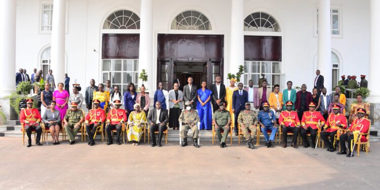 Gen Elwelu, Six Others Retire from Army