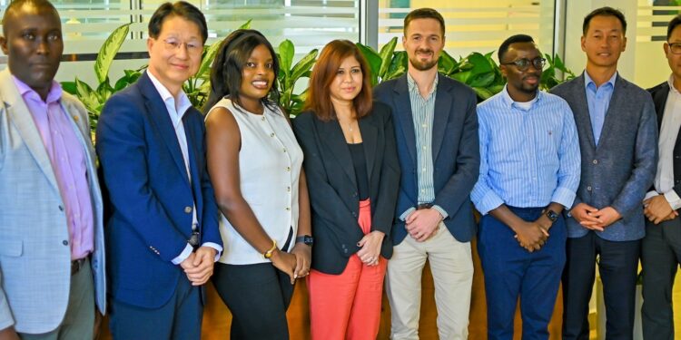 Samsung and Watu Simu Connect Over 500000 Ugandans Through Affordable Smartphones