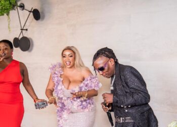 Lydia Jazmine, Fyno Serenade Guests at Mami Deb’s Birthday 