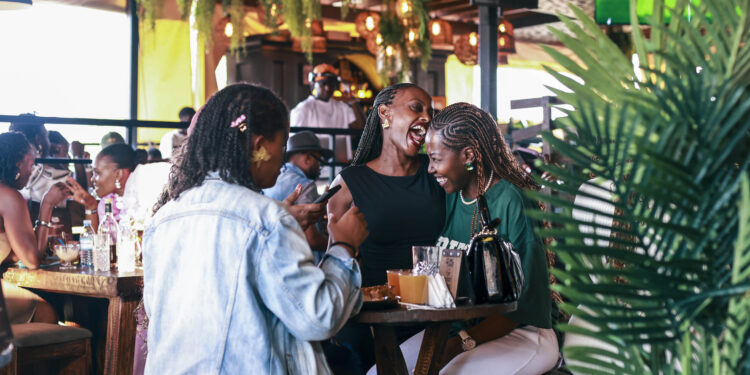 DJs Hanz, Bryan Blend RnB and Dancehall Rhythms at Vintage Druncheon