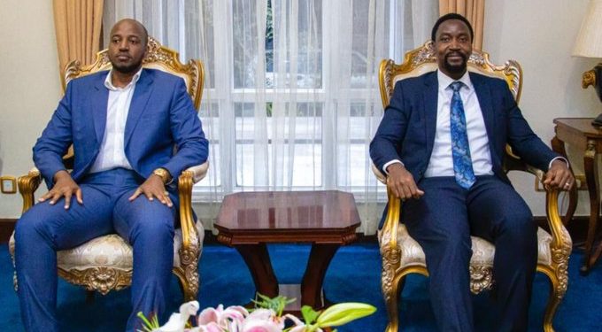 Kyabazinga of Busoga, Omukama Oyo Strengthen Ties