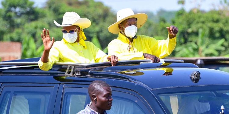 Museveni Rallies Bugweri, Vows Improved Services and Prosperity