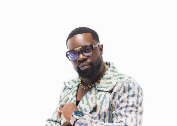 Artist Mungu Feni Charters Aeroplane to Celebrate New Year’s Eve with Family in Uganda