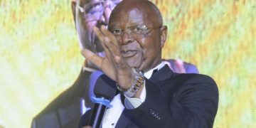 Dr Mukiza Launches New Education Fund, Hails “Economics of Generosity” at Rotary Dinner