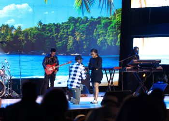 Bold Proposal Moment Highlights Geosteady’s V&A Powered Valentine’s Concert